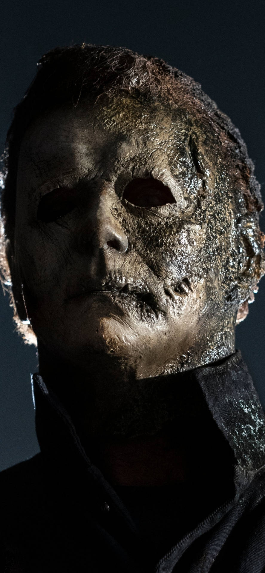 Get Terrifyingly Close To Michael Myers By Getting His Signature Iphone