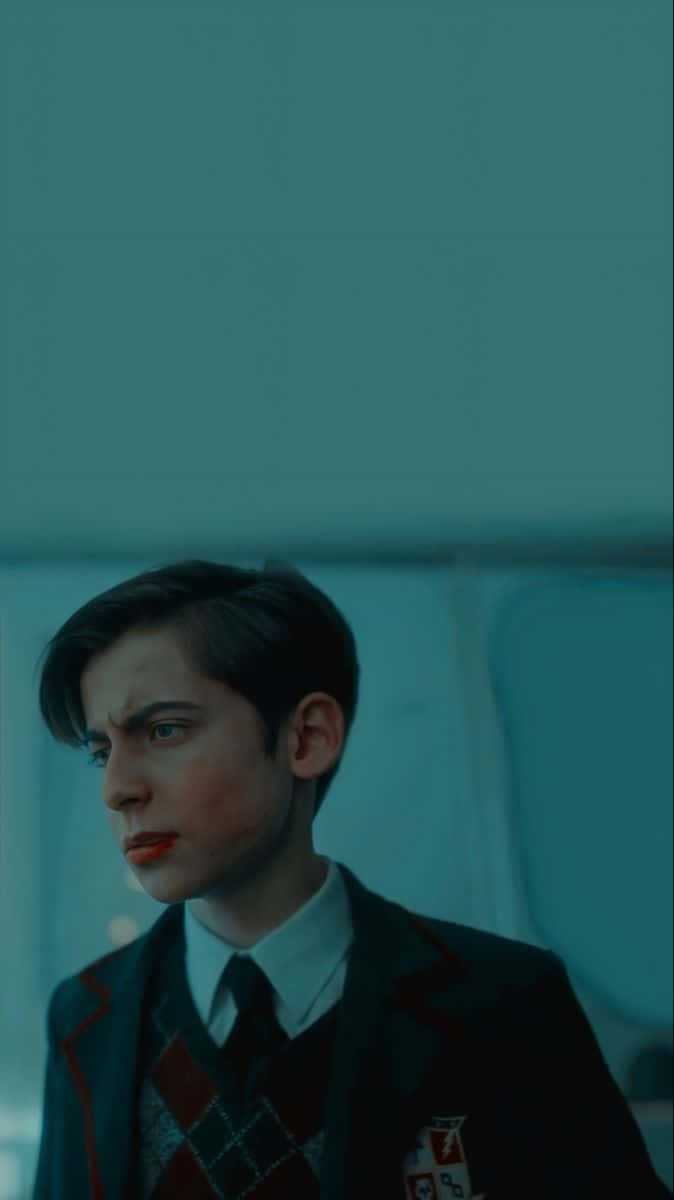 Get To Know The 7th Member Of The Umbrella Academy, Five Hargreeves Background