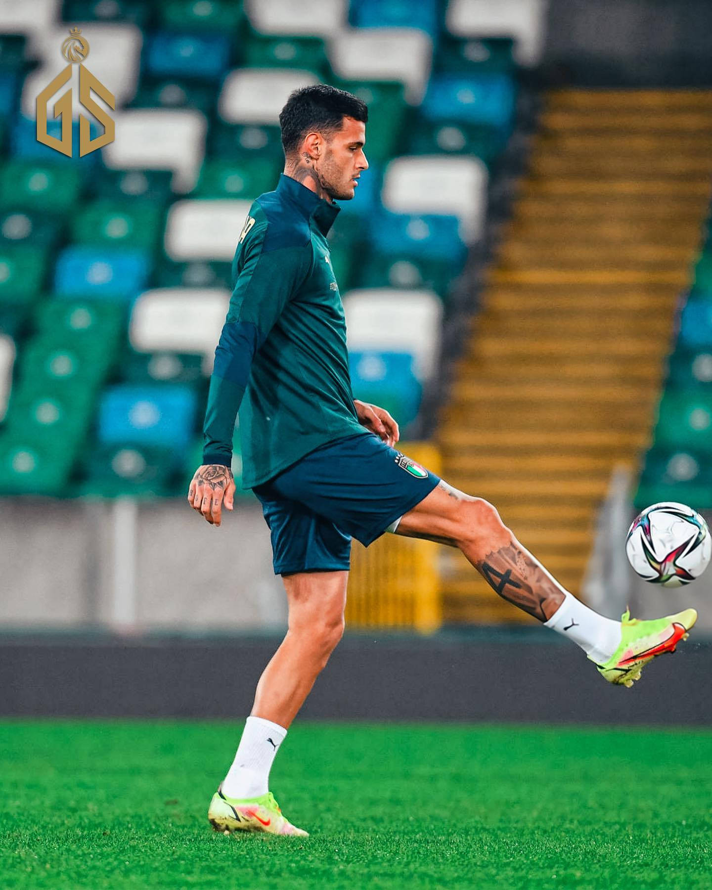 Gianlucca Scamacca With The Ball Background