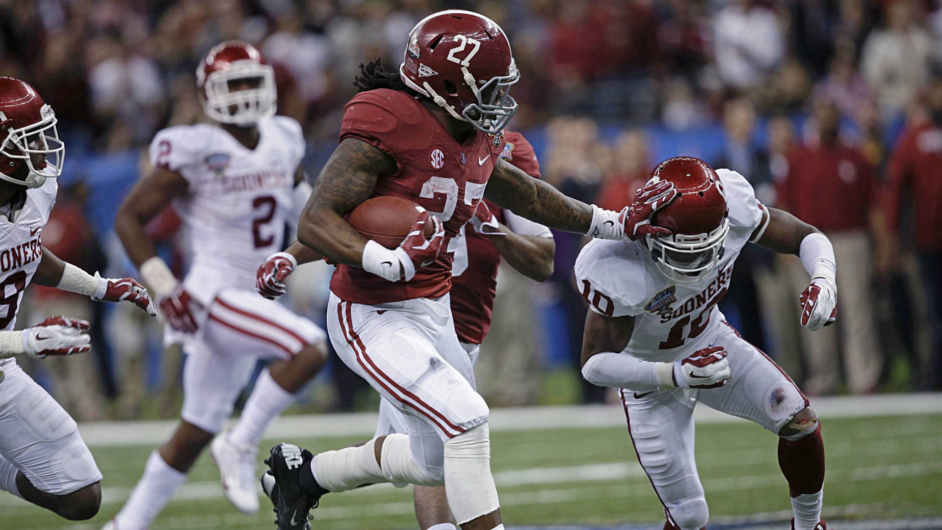 Giant Football Player Derrick Henry