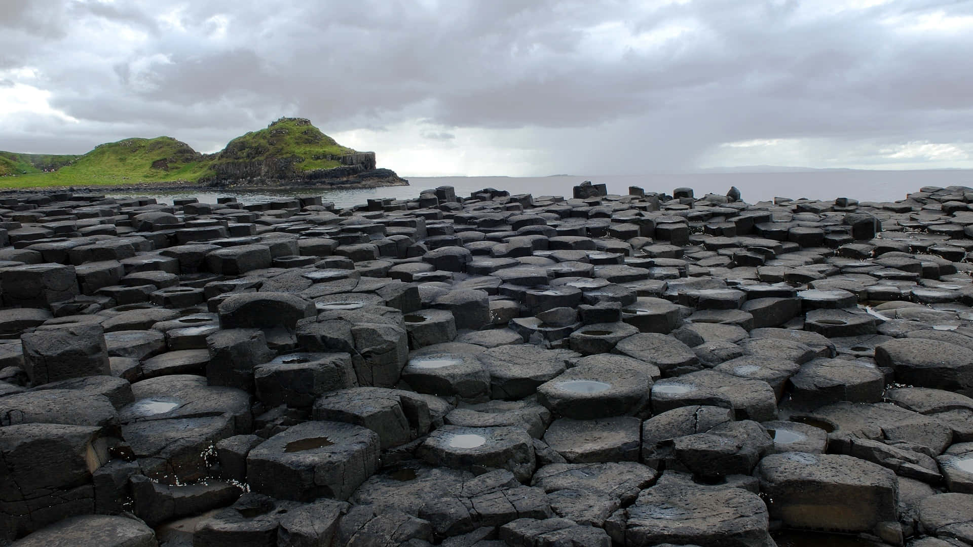Giant's Causeway Dark Basalt Columns In Northern Ireland