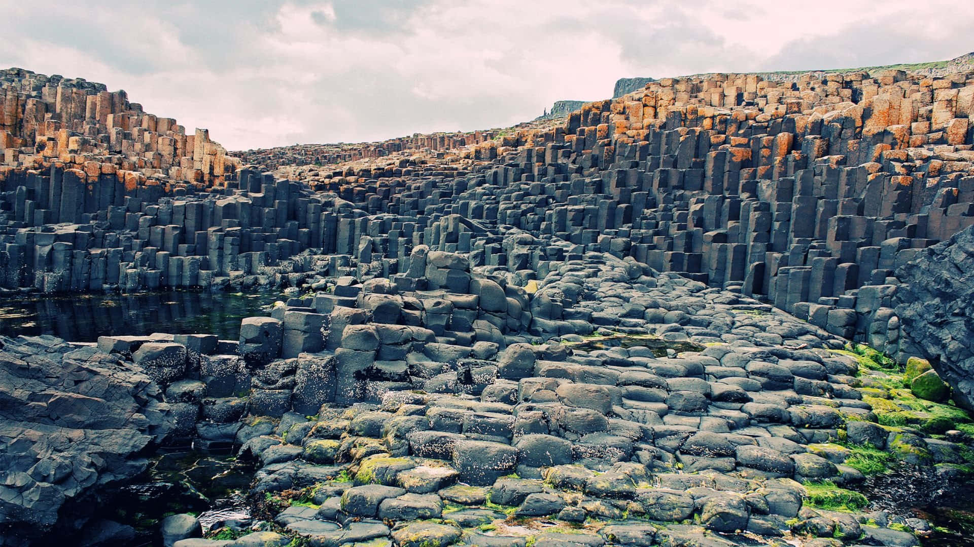 Giant's Causeway Vast Basalt Columns In Northern Ireland