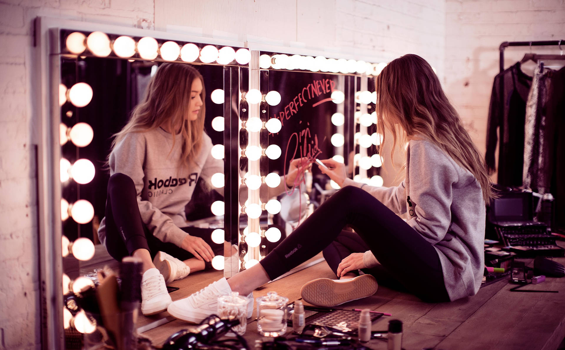 Gigi Hadid Vanity Mirror Background