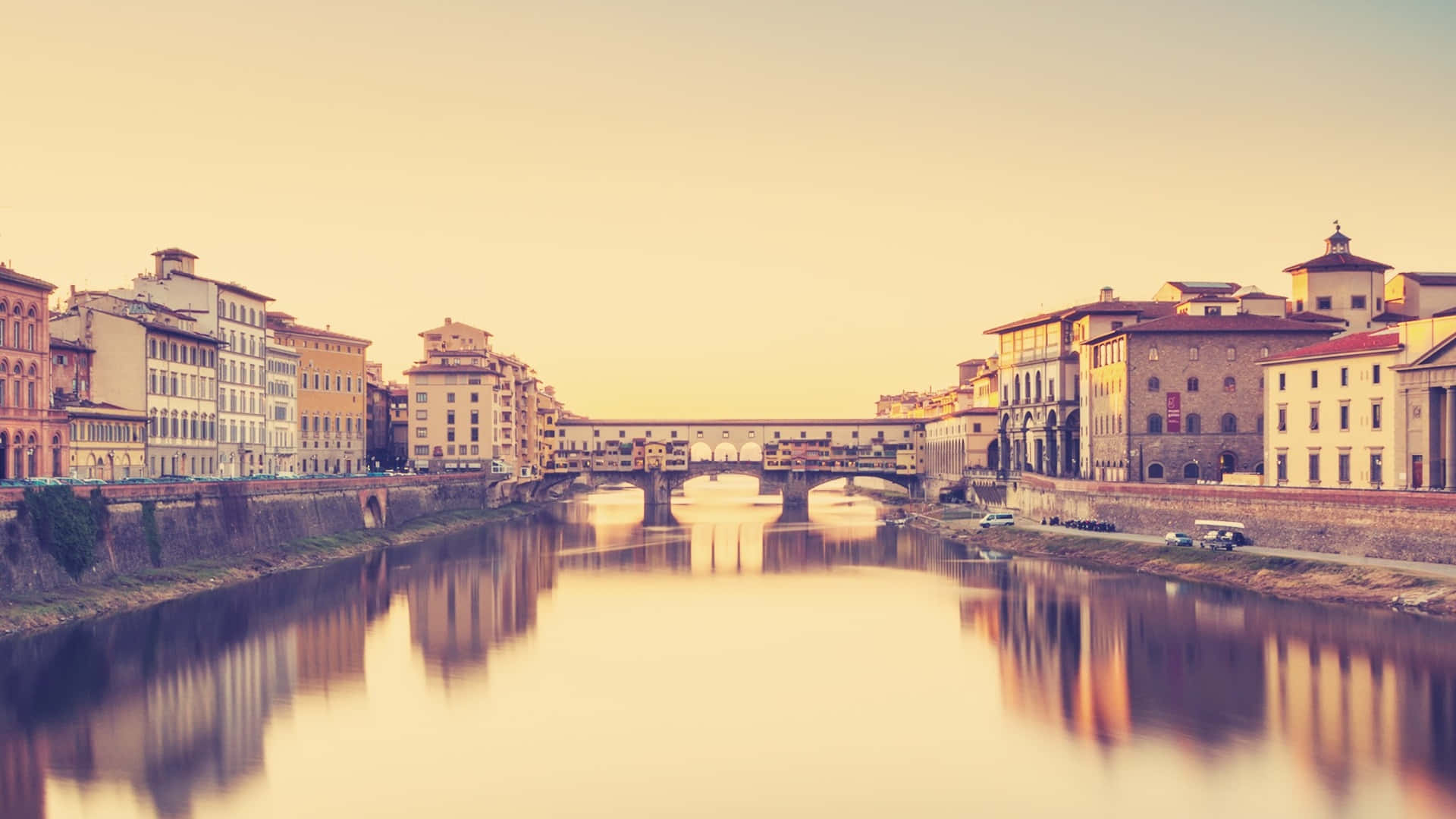 Gigilo Guest Ponte Vecchio Background