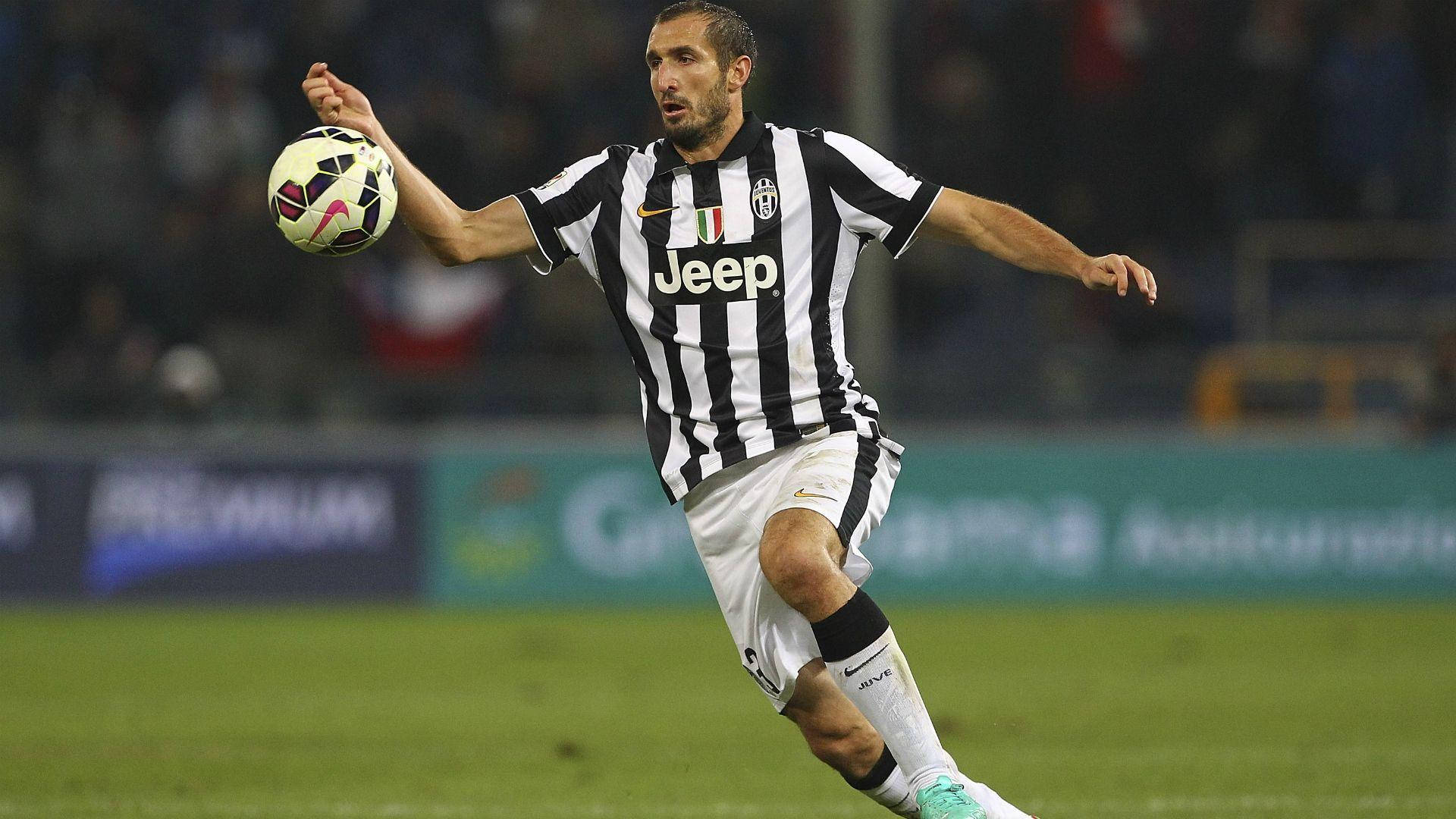 Giorgio Chiellini Football Match Kick