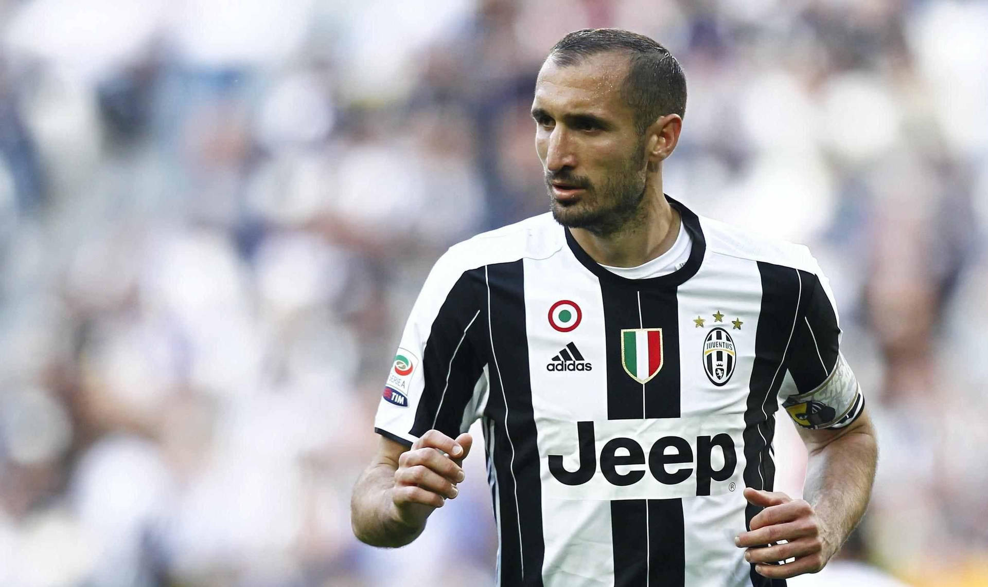 Giorgio Chiellini Running Juventus Fc Soccer Player