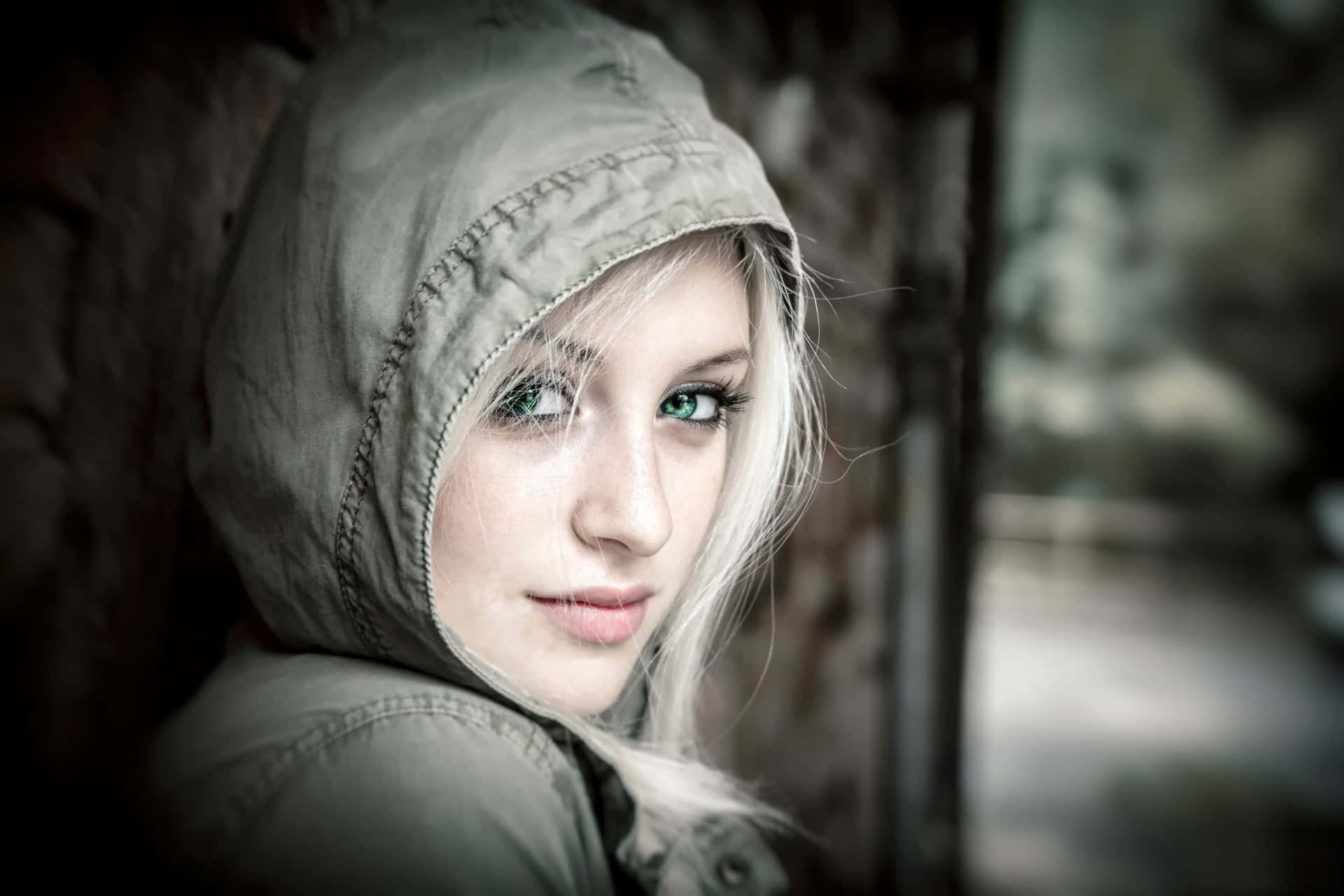 Girl With Green Eyes And White Hair