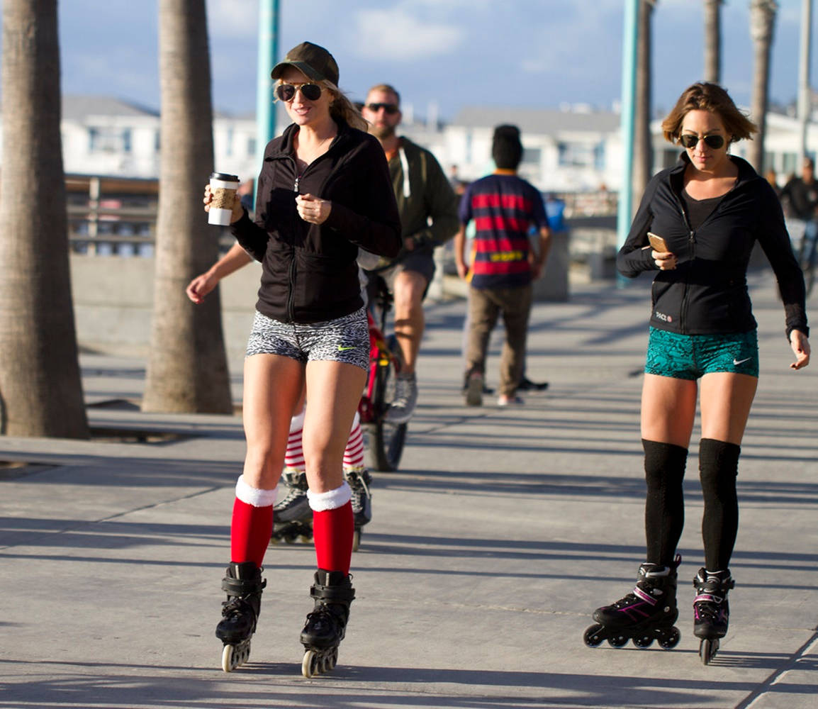 Girls Rollerblading High Socks