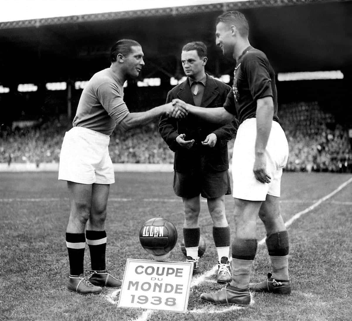 Giuseppe Meazza - Legendary Italian Football Manager Background