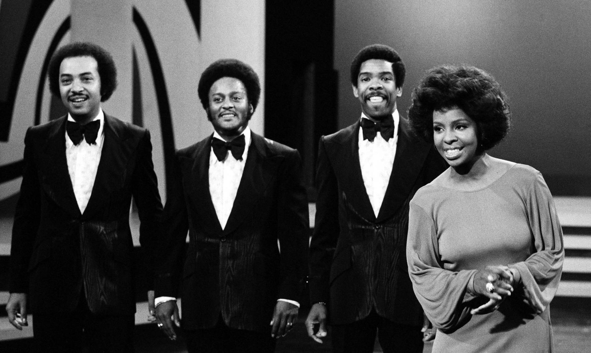 Gladys Knight And The Pips Performing Onstage. Background