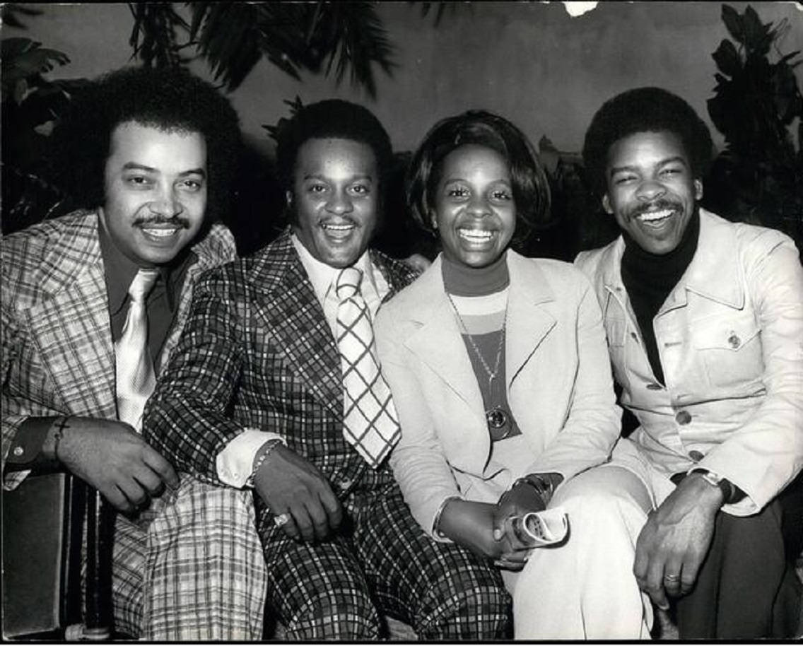 Gladys Knight And The Pips Vintage Background