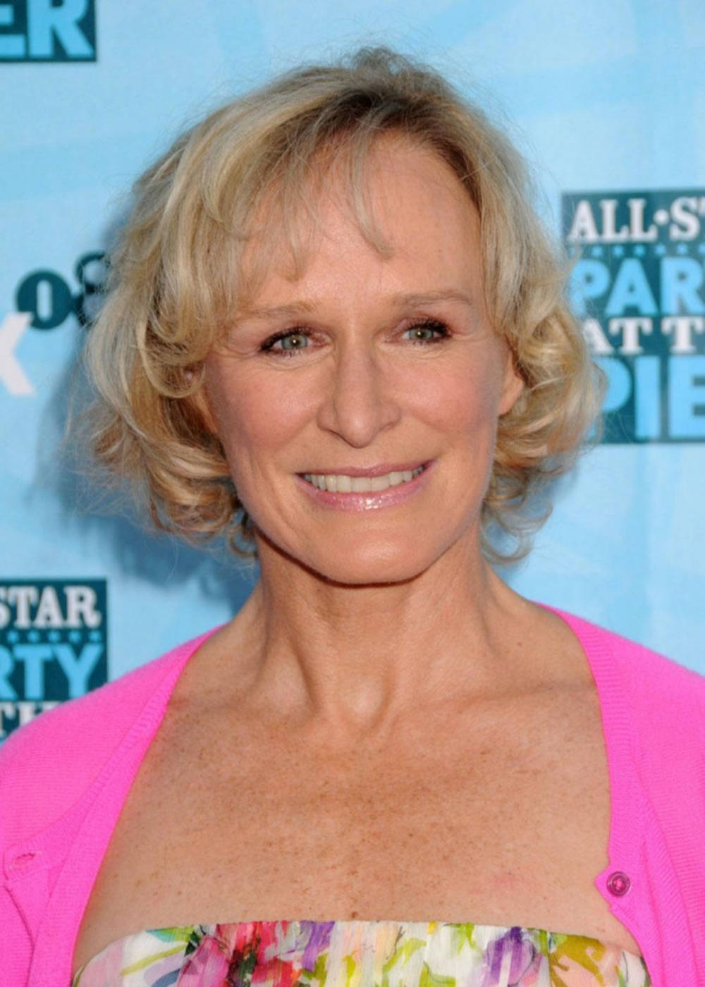 Glenn Close At All-star Party Background