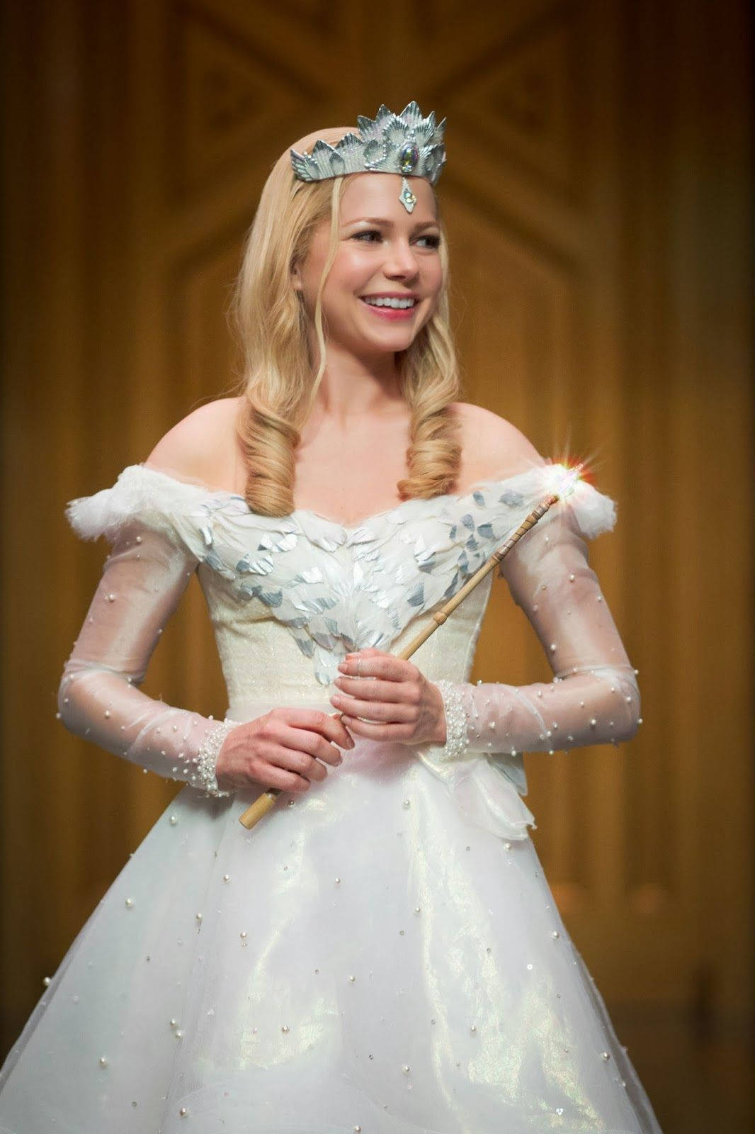 Glinda - The Good Witch In Oz The Great And Powerful Background