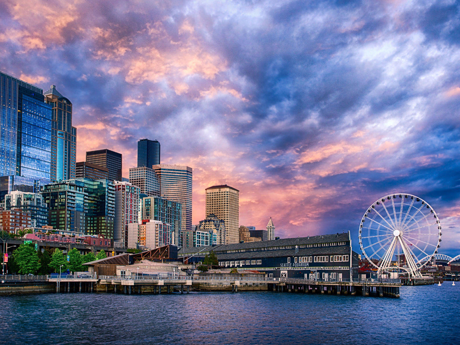 Gloomy Day In Seattle Background