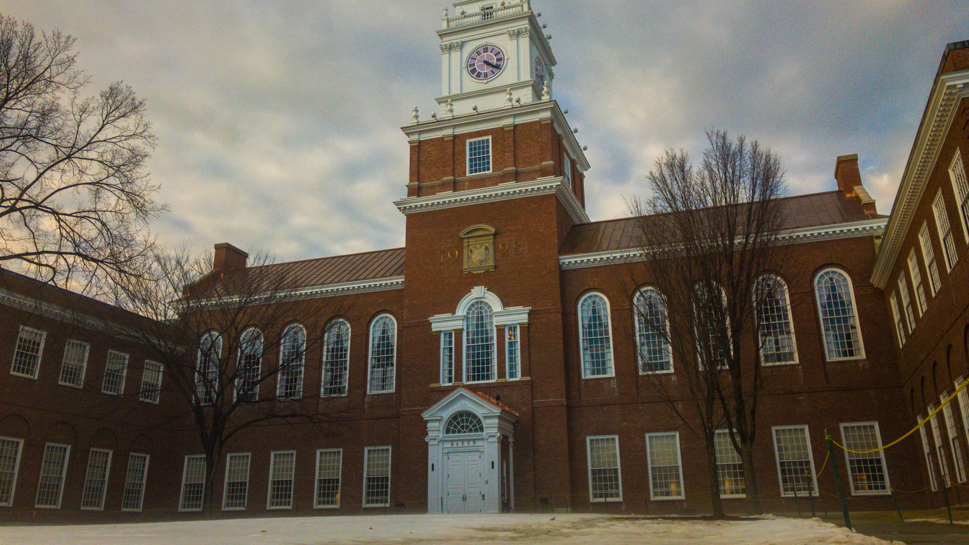 Gloomy Regal Architecture Of Baker-berry Library At Dartmouth College Background