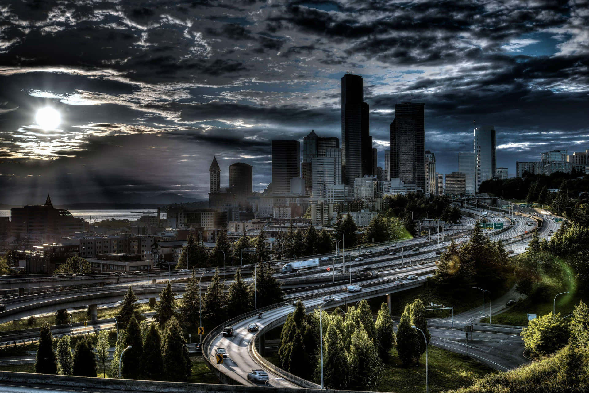 Gloomy Skies Of Seattle At Night Background