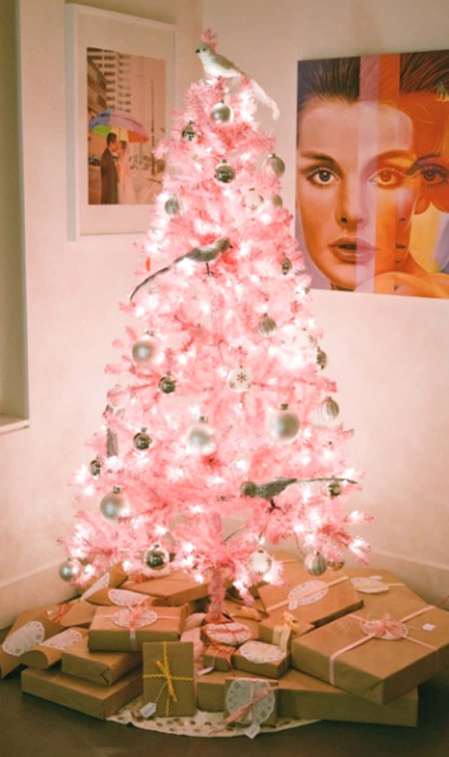 Glowing Cute Pink Christmas Tree Background