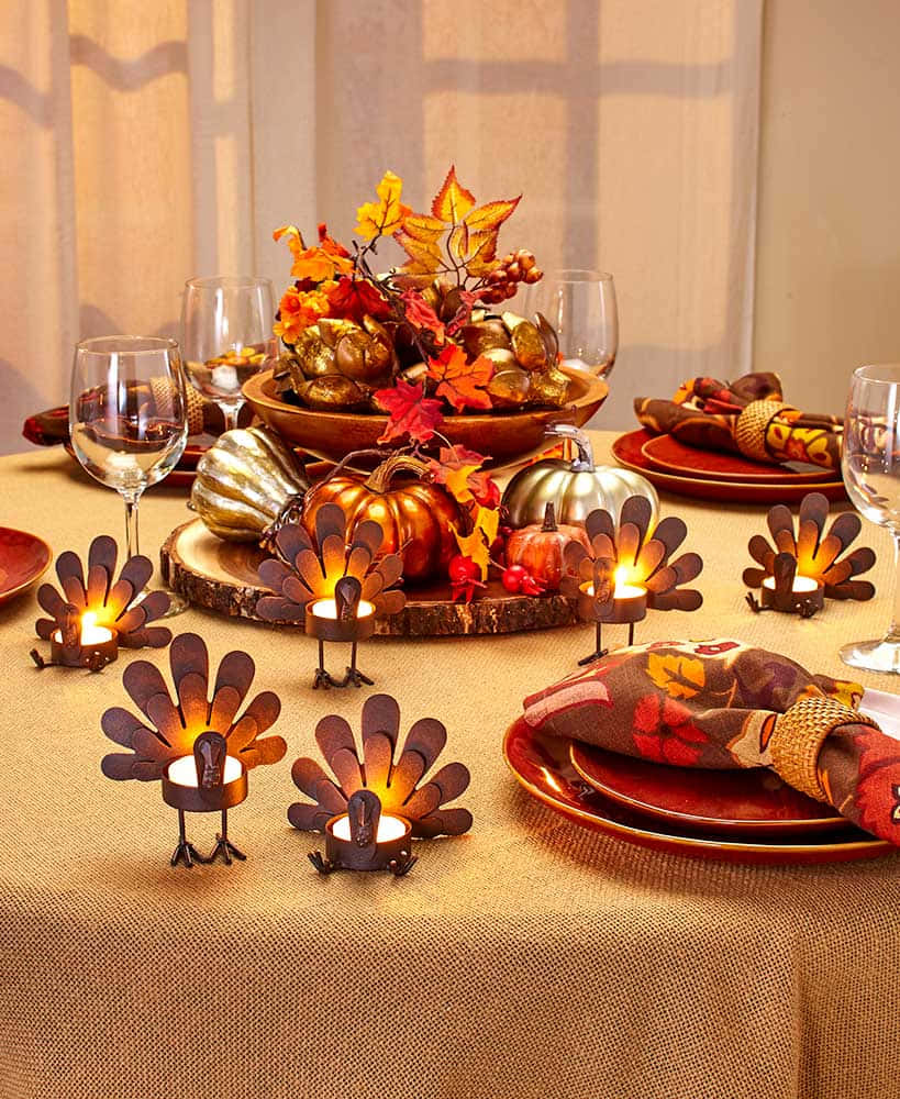 Glowing Table For Fall Thanksgiving Background