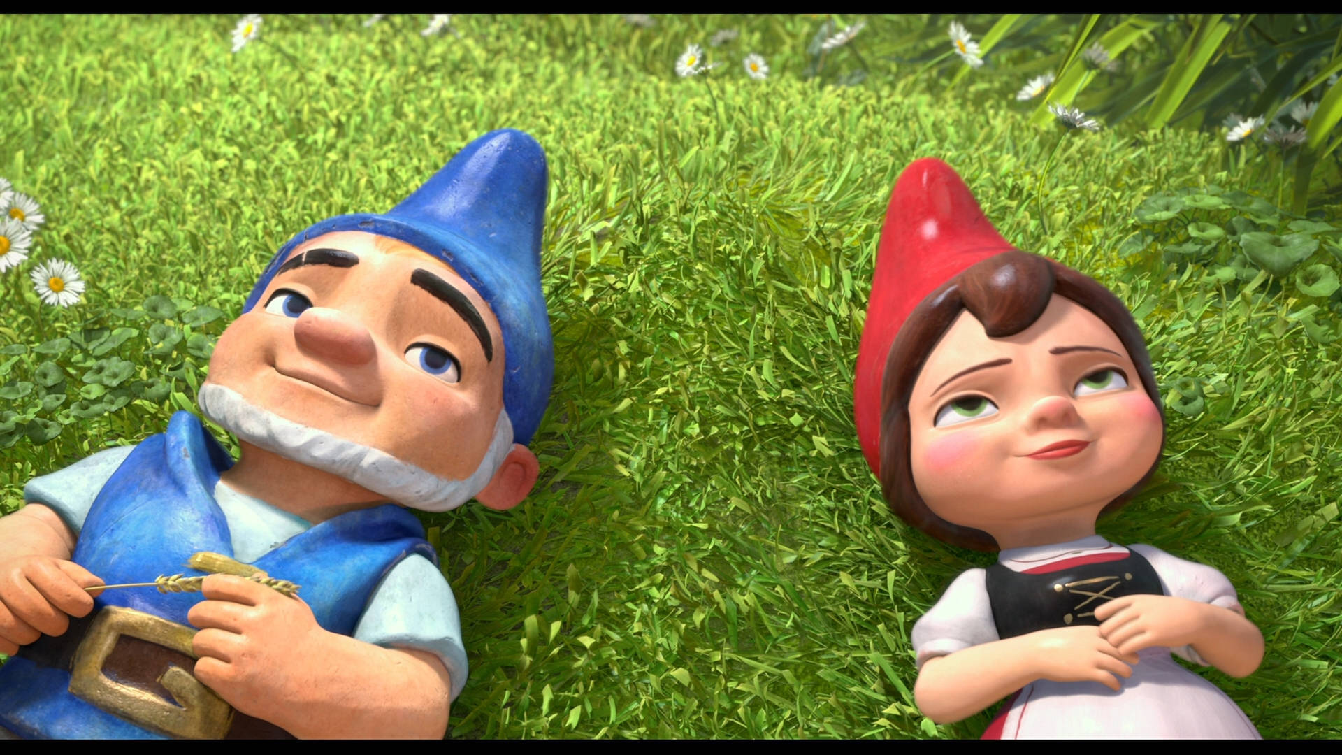 Gnomeo And Juliet Lying On Grass