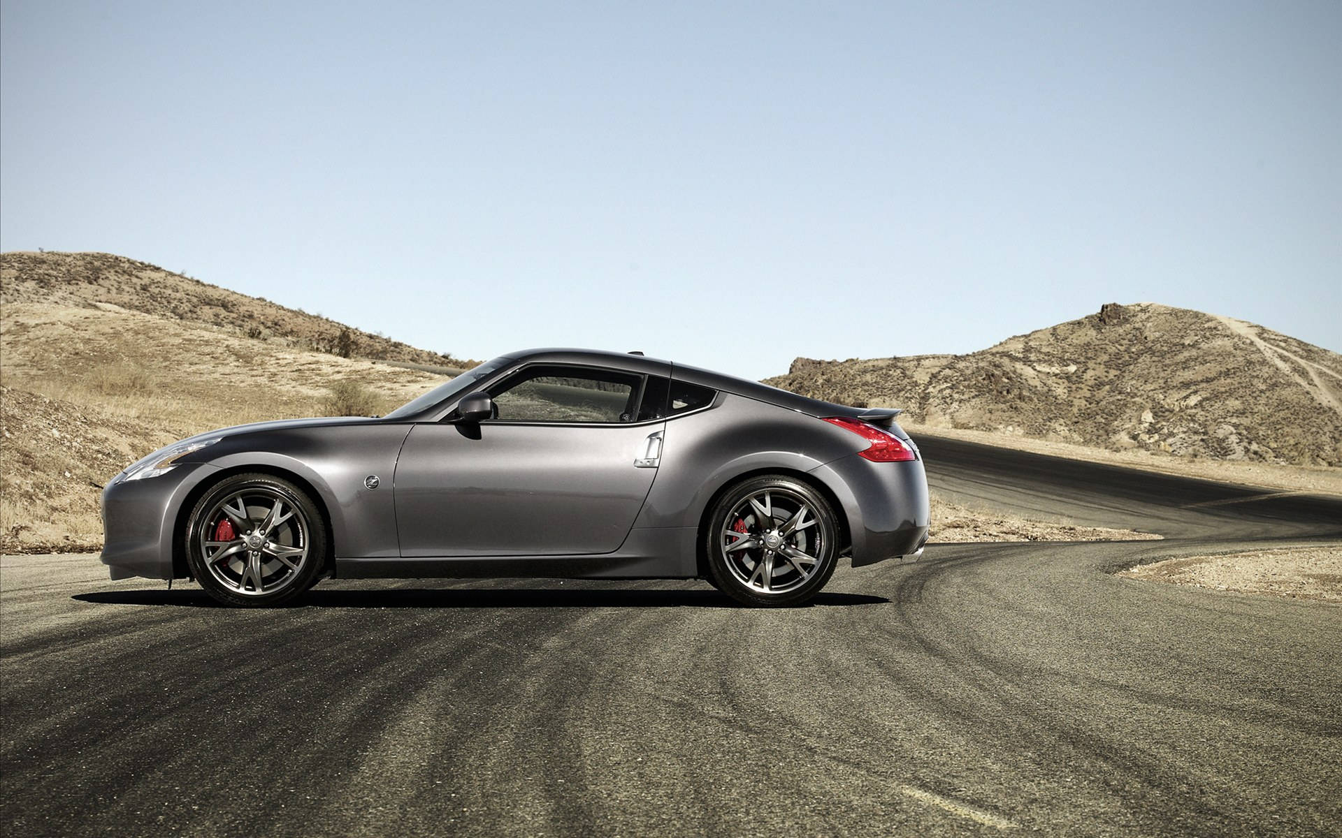 Go Full Speed Ahead With The Nissan 370z. Background