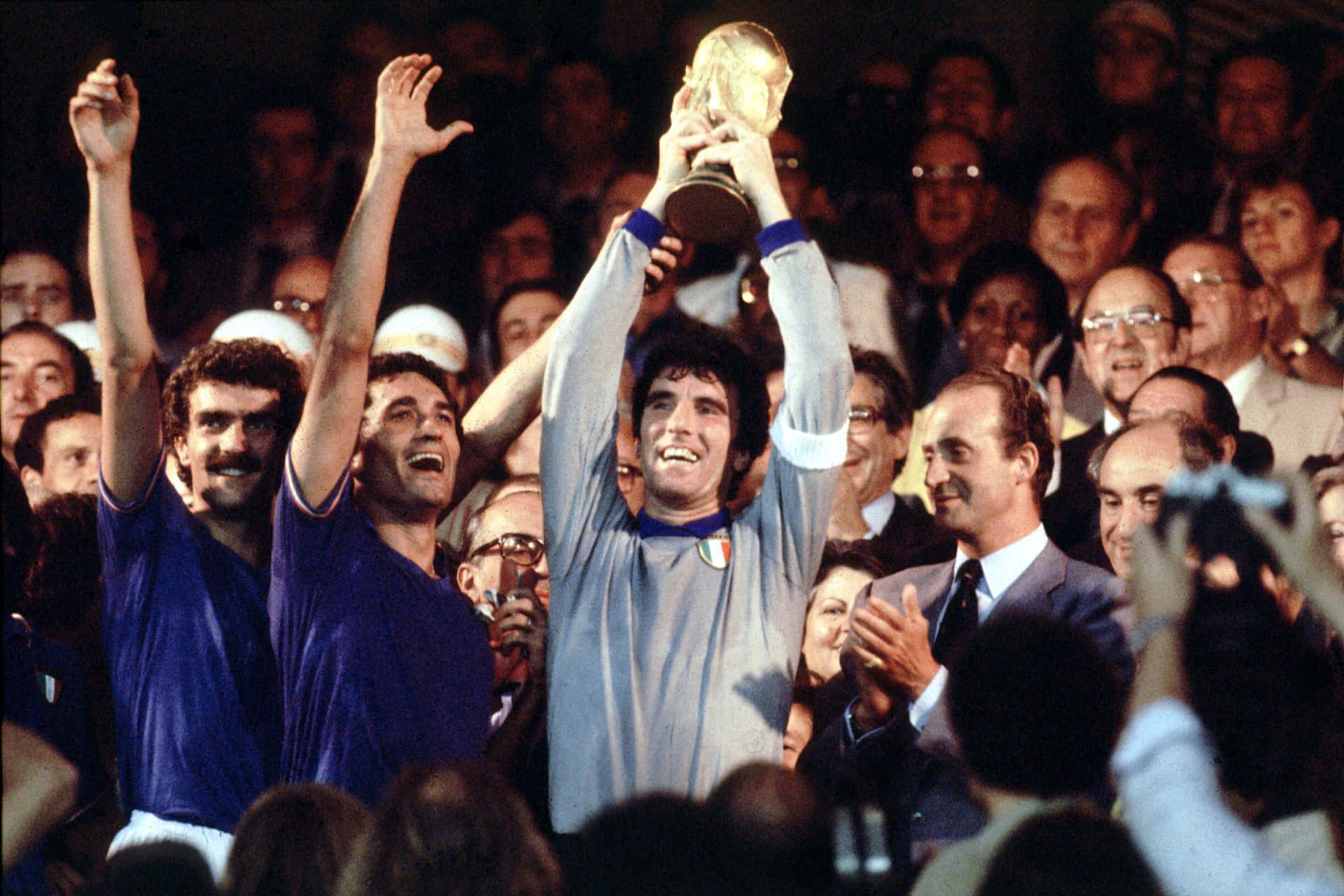 Goalkeeper Dino Zoff Trophy Background