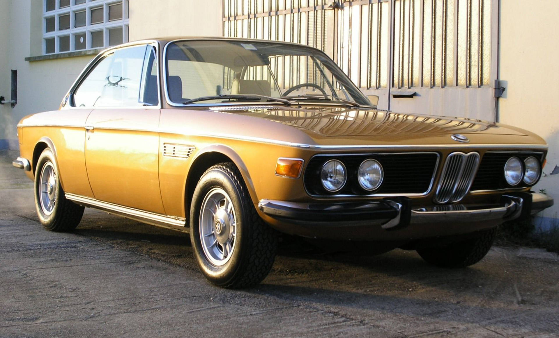 Gold Classic Bmw Background
