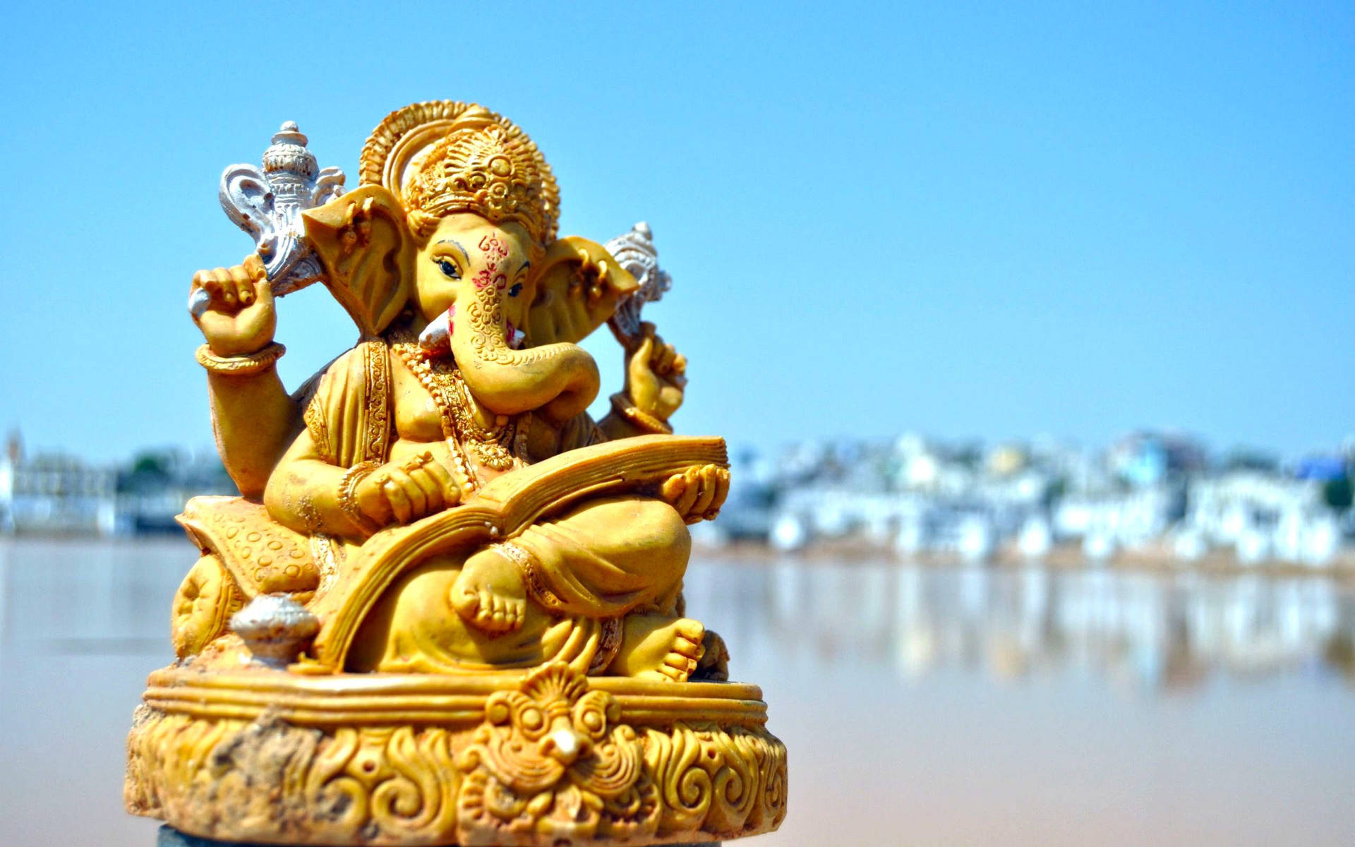 Gold Ganesh Statue In India