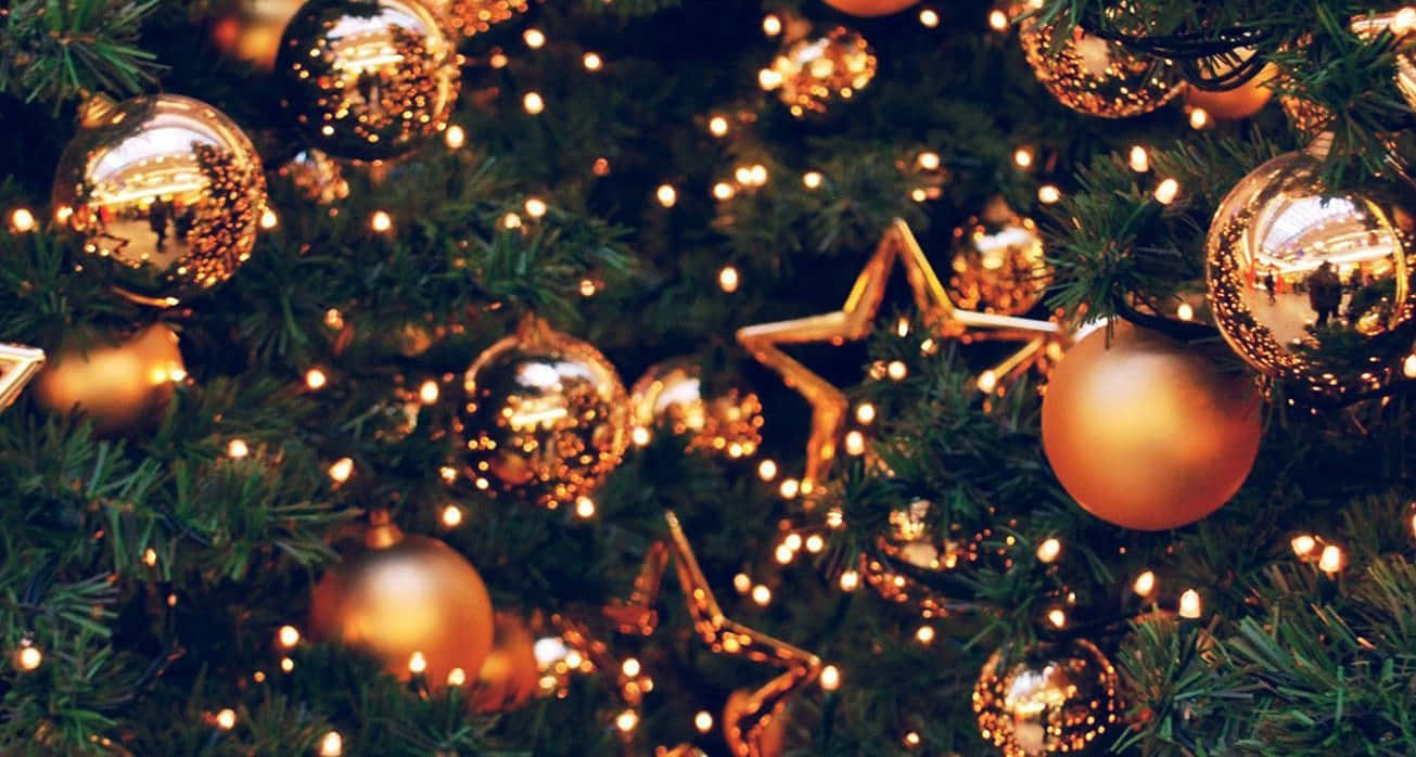 Golden Decor For Christmas Aesthetic Computer Background