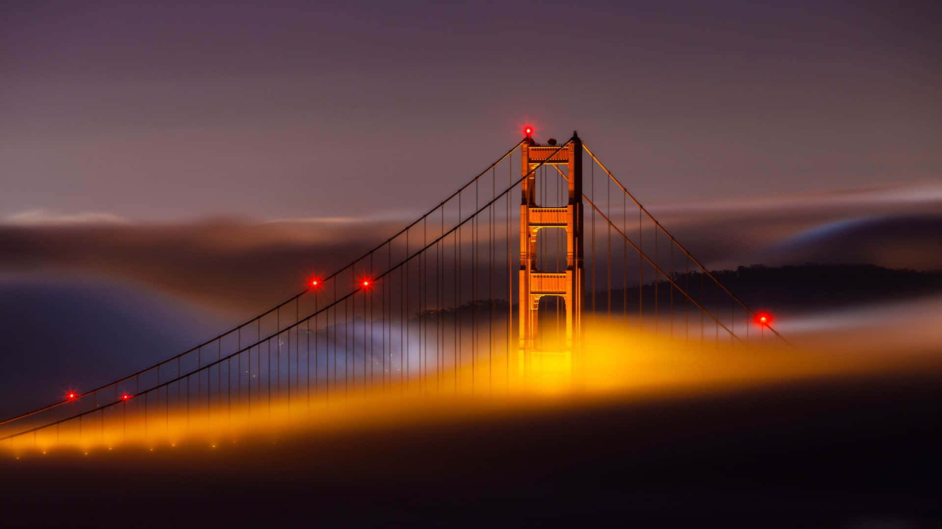 Golden Gate Bridge Foggy Night4 K Background