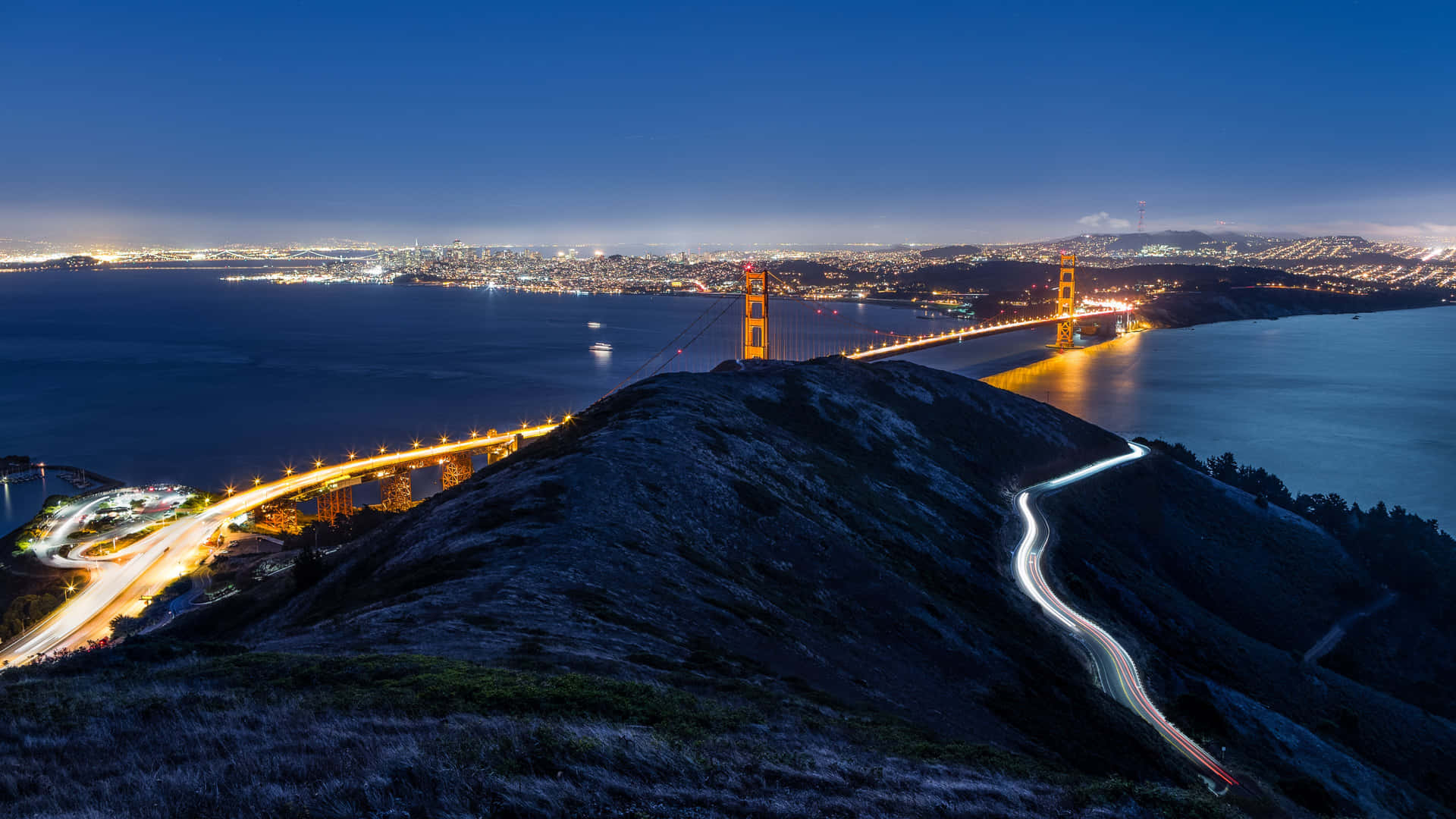 Golden Gate Bridge Night View4 K Background