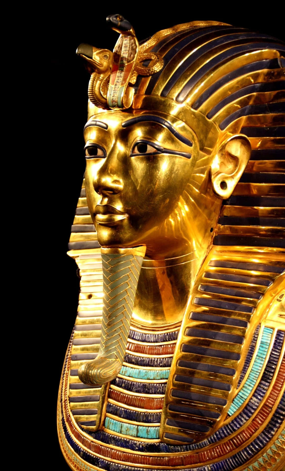 Golden Mask Of Tutankhamun In Grand Egyptian Museum Background