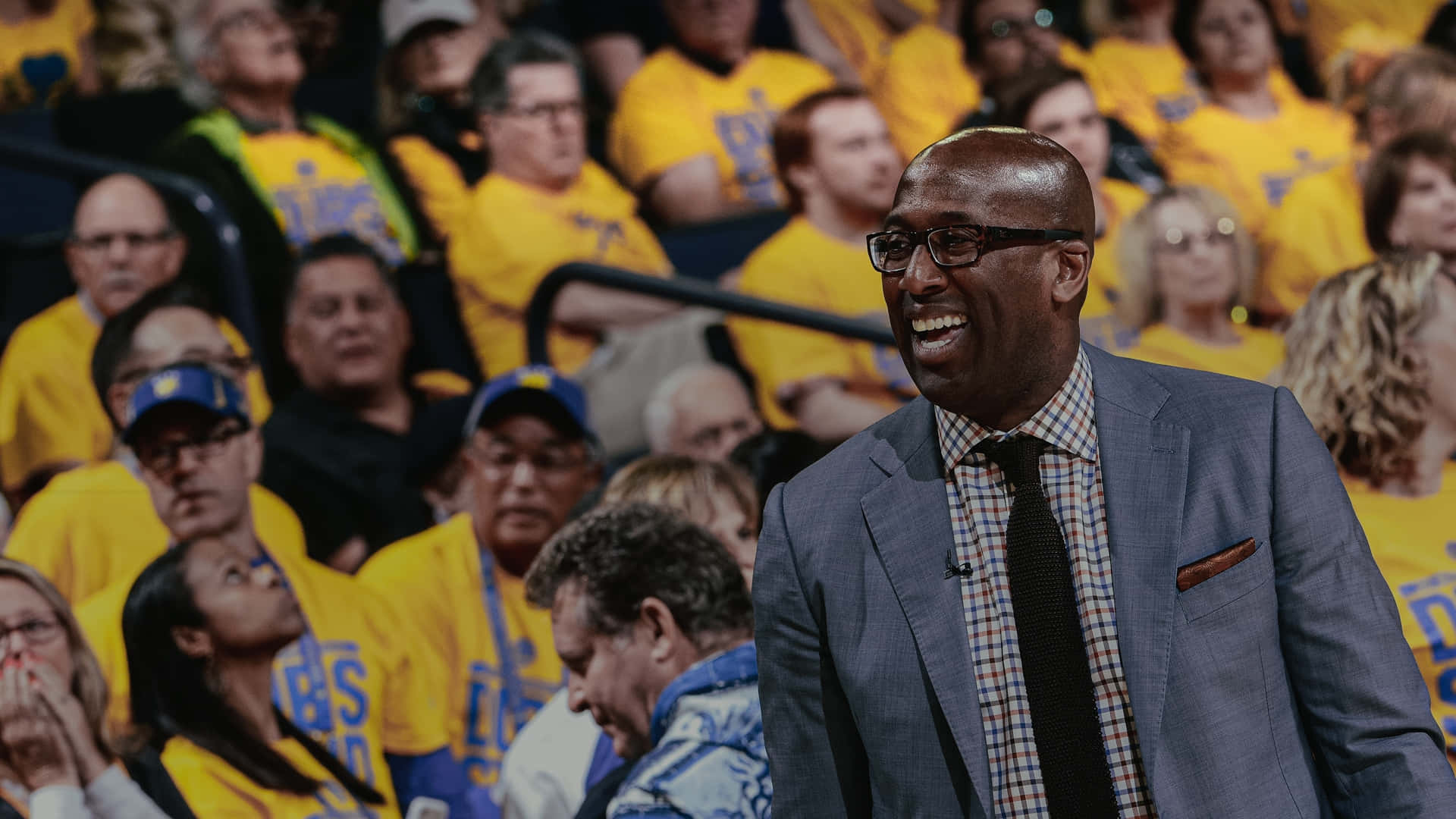 Golden State Warriors American Assistant Coach Mike Brown Background