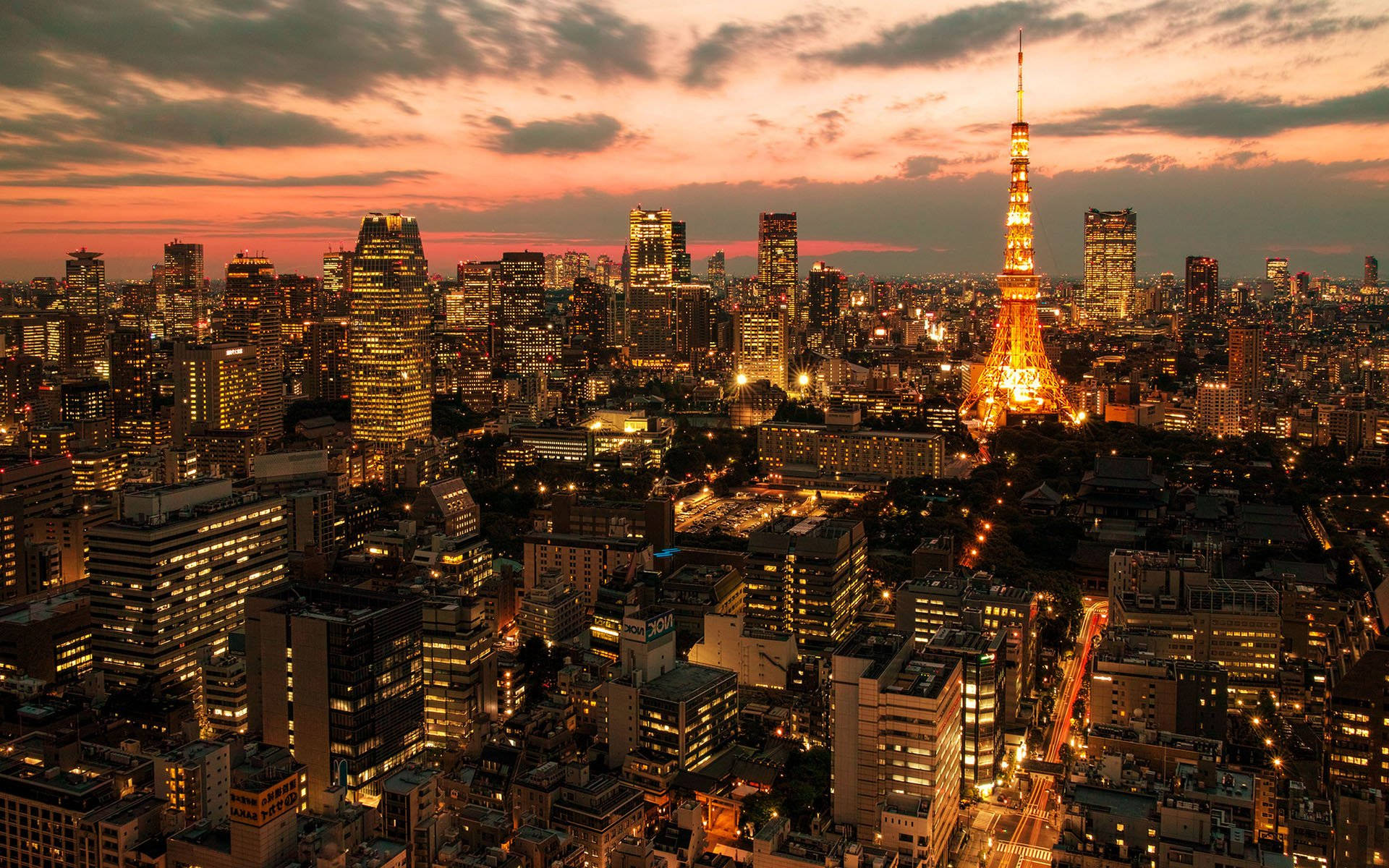 Golden Sunset At Tokyo Tower Background