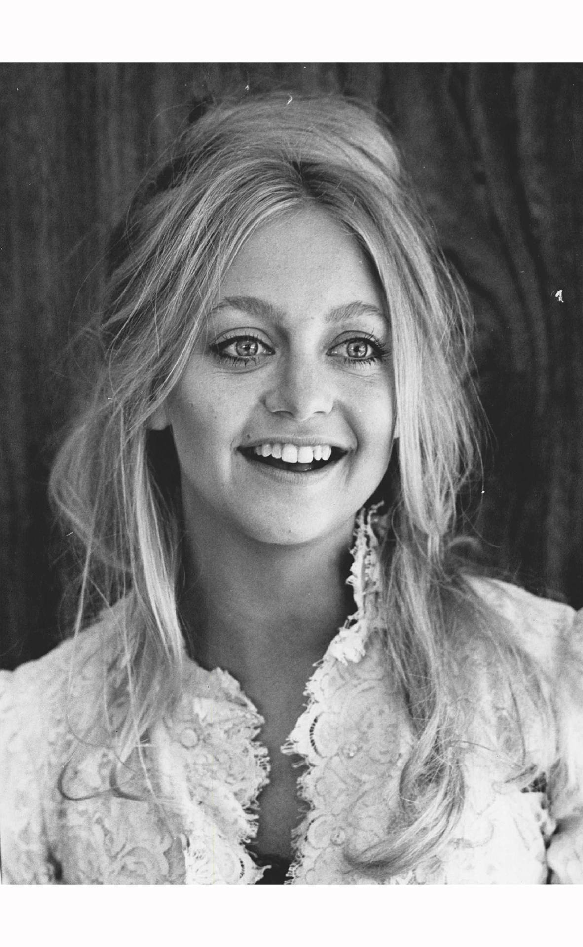 Goldie Hawn Black And White Background