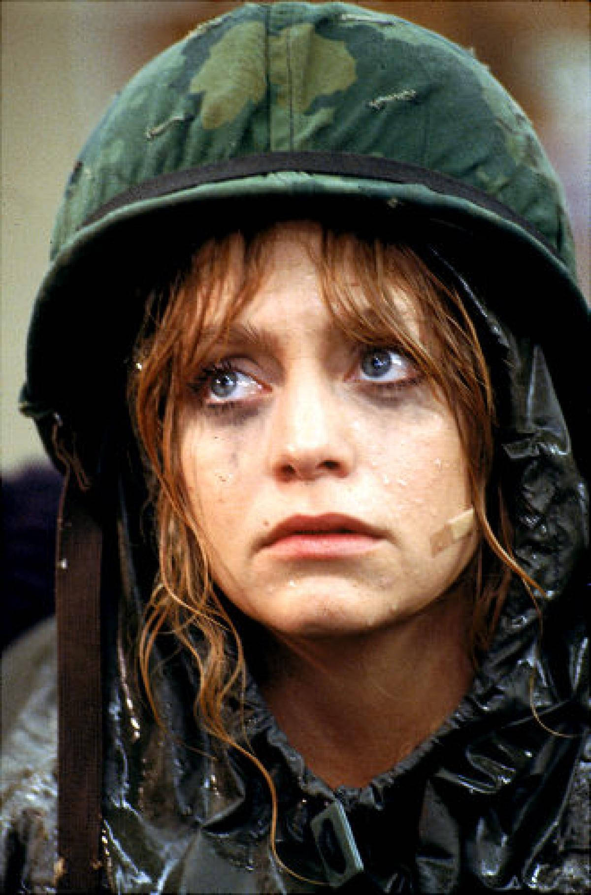 Goldie Hawn In Private Benjamin 1980 Background