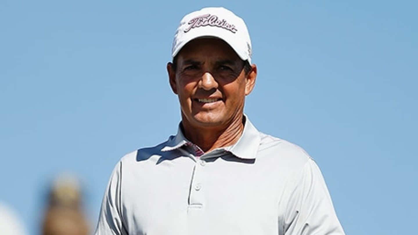 Golferin White Capand Shirt Background