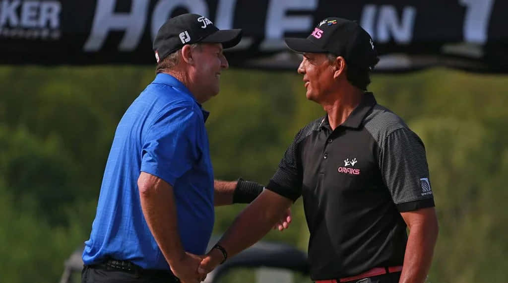 Golfers Handshakeat Tournament Background