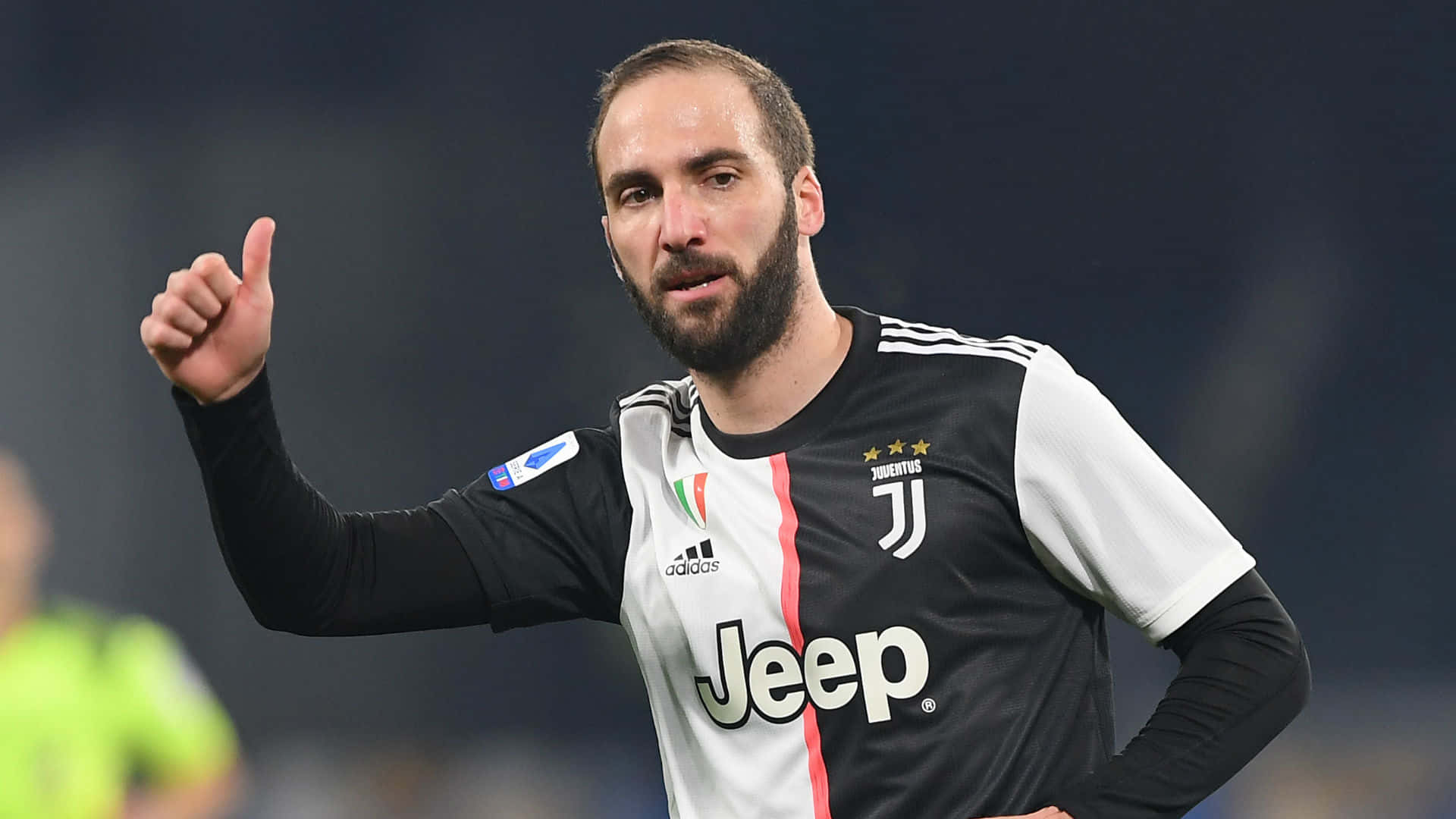 Gonzalo Higuain Juventus Thumbs Up