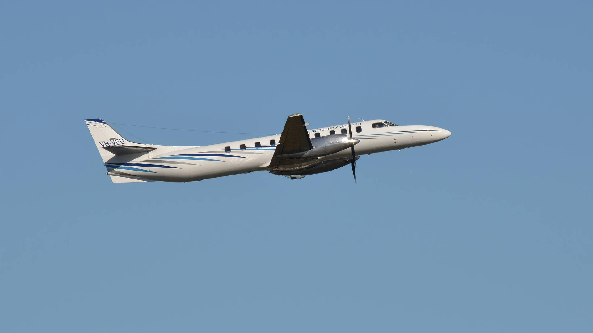 Google Flights Fairchild Swearingen Metroliner Background