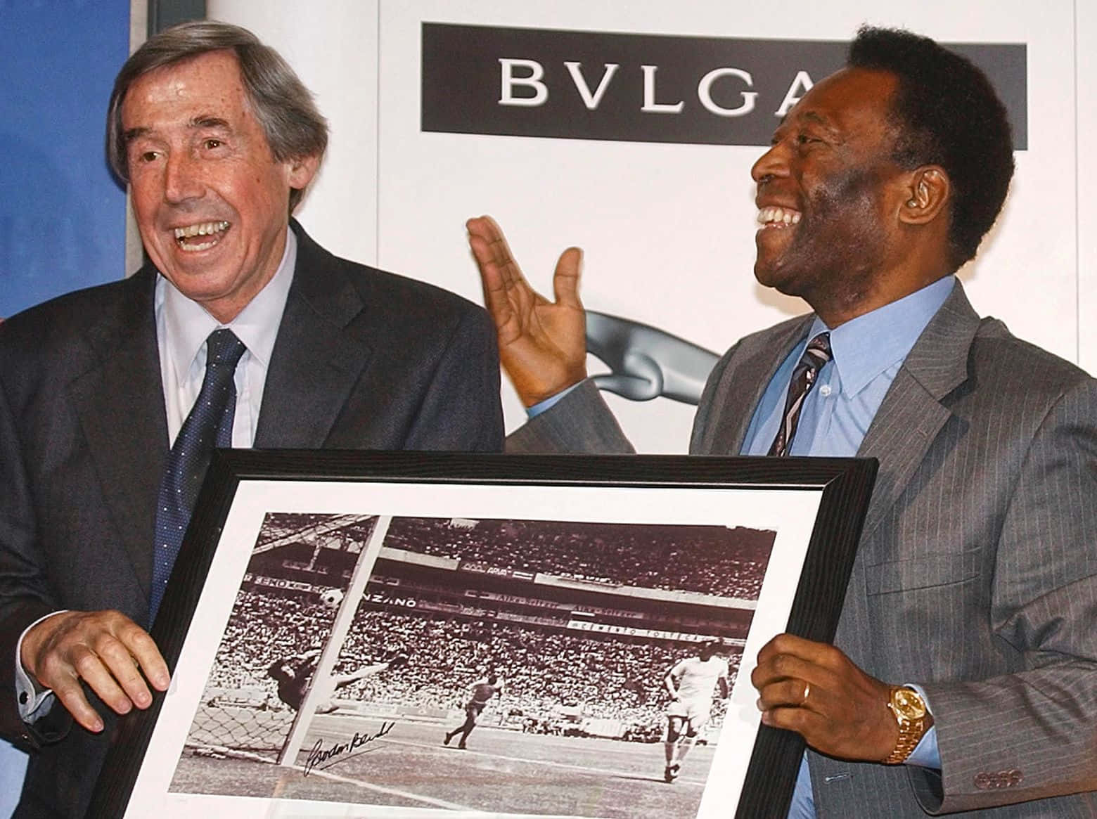 Gordon Banks And Pele During Fifa's 100 Year Anniversary Background