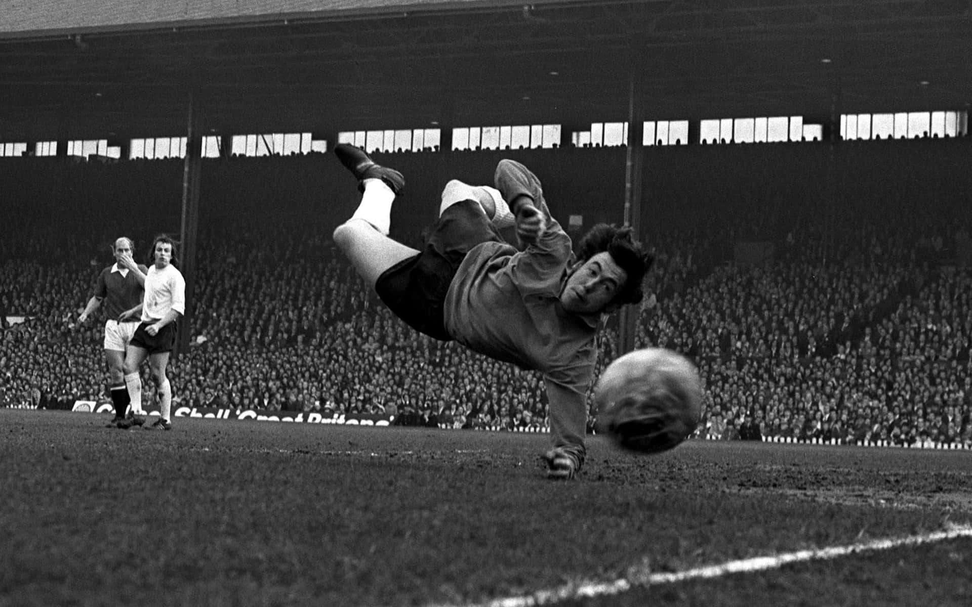 Gordon Banks During Match Against Manchester United