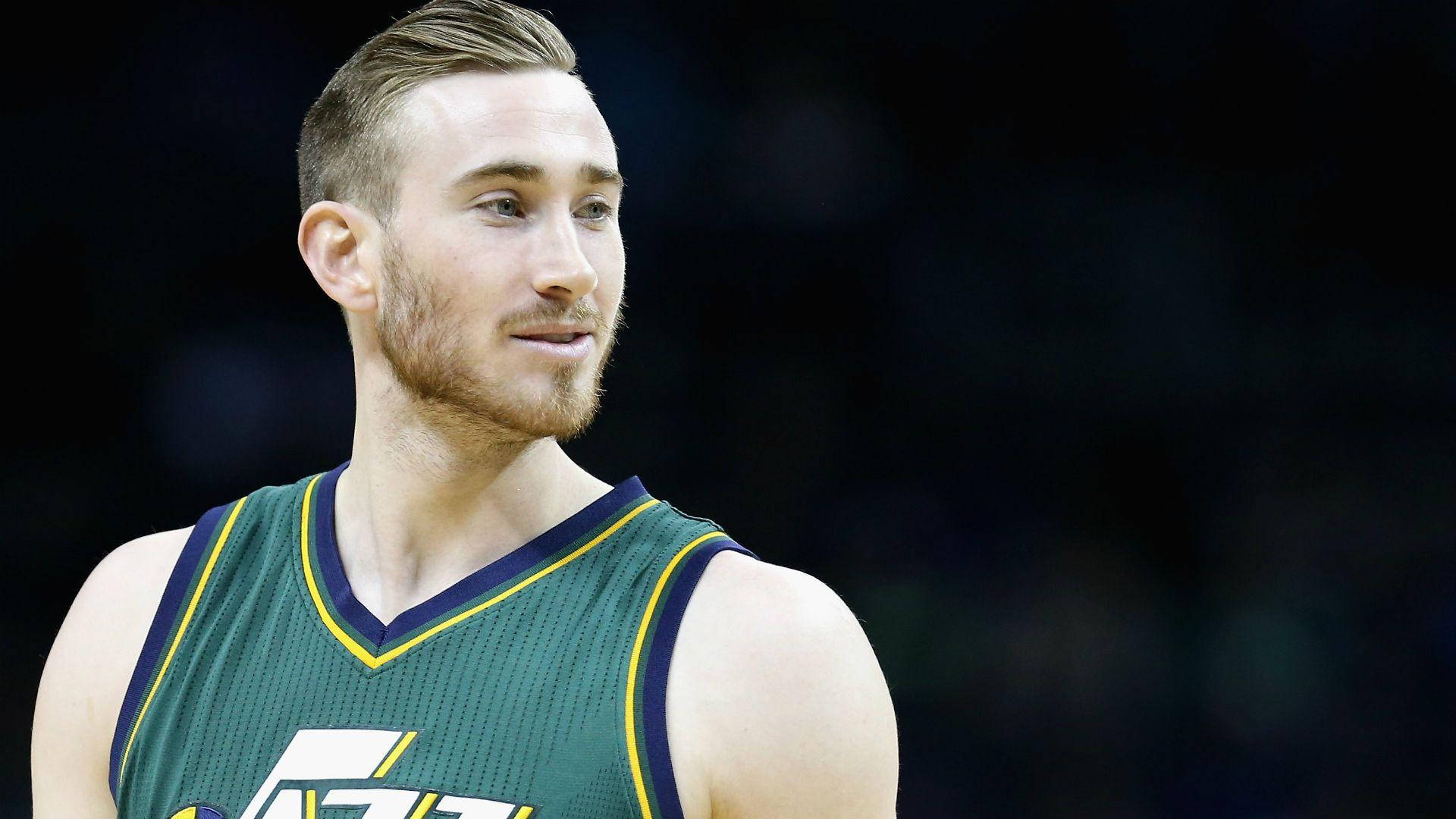 Gordon Hayward Nba Jazz Close-up Background