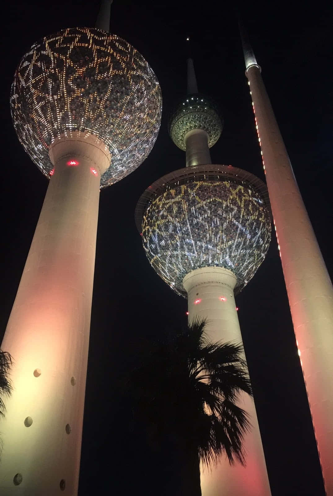 Gorgeous Design Of Kuwait Towers Night Background