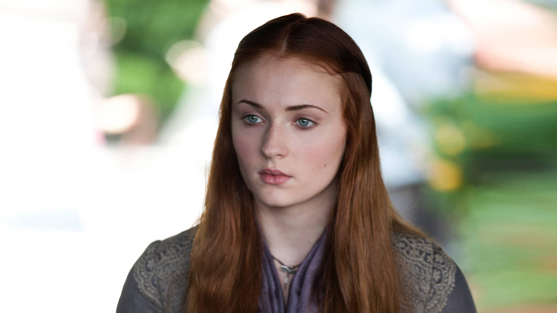 Gorgeous Lady Sansa Stark Background