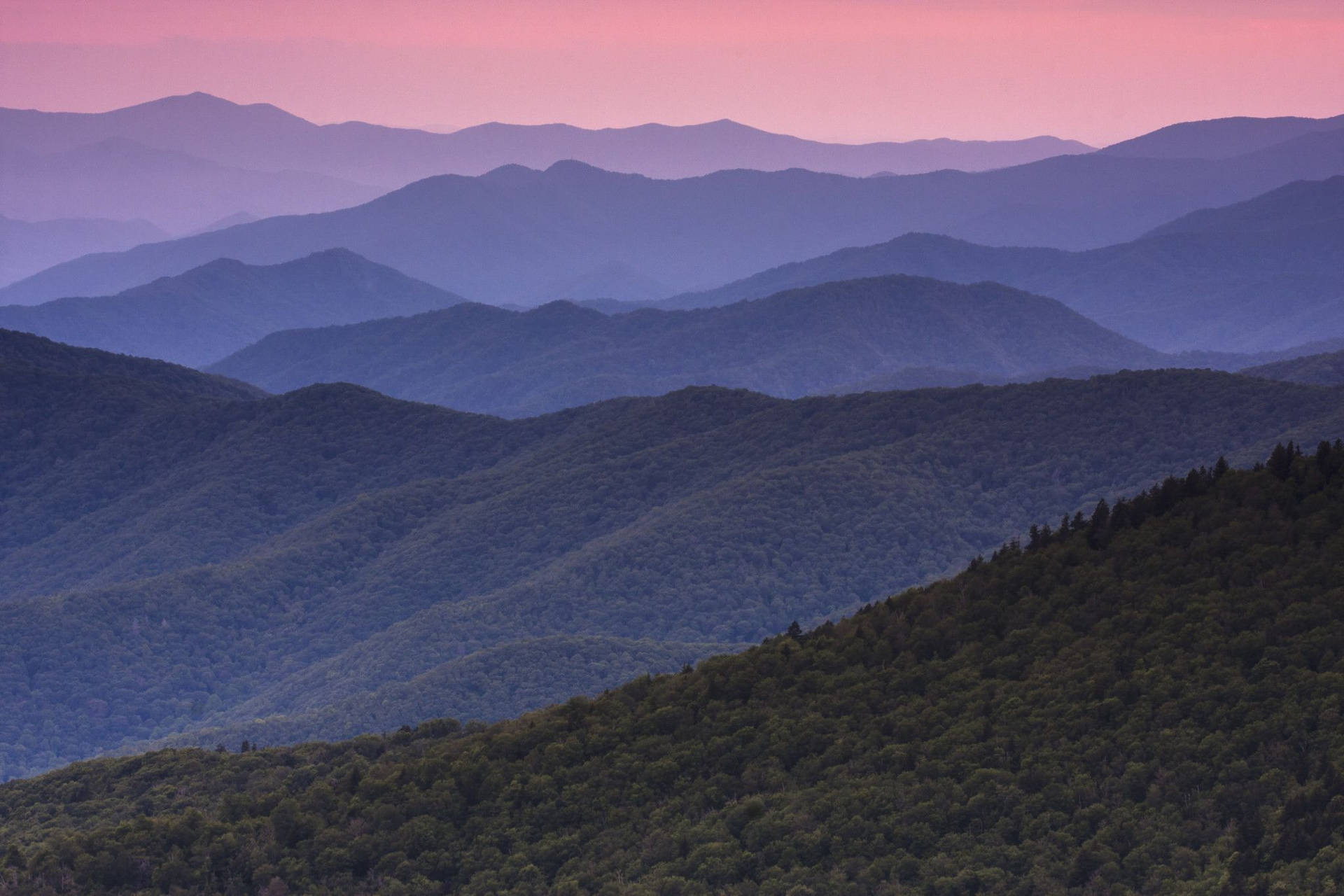 Gradient Smoky Mountains Background