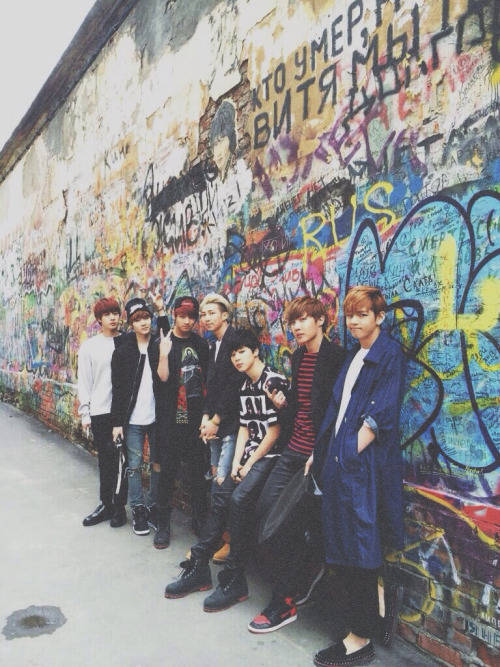 Graffiti Wall For Bts Phone Background Background
