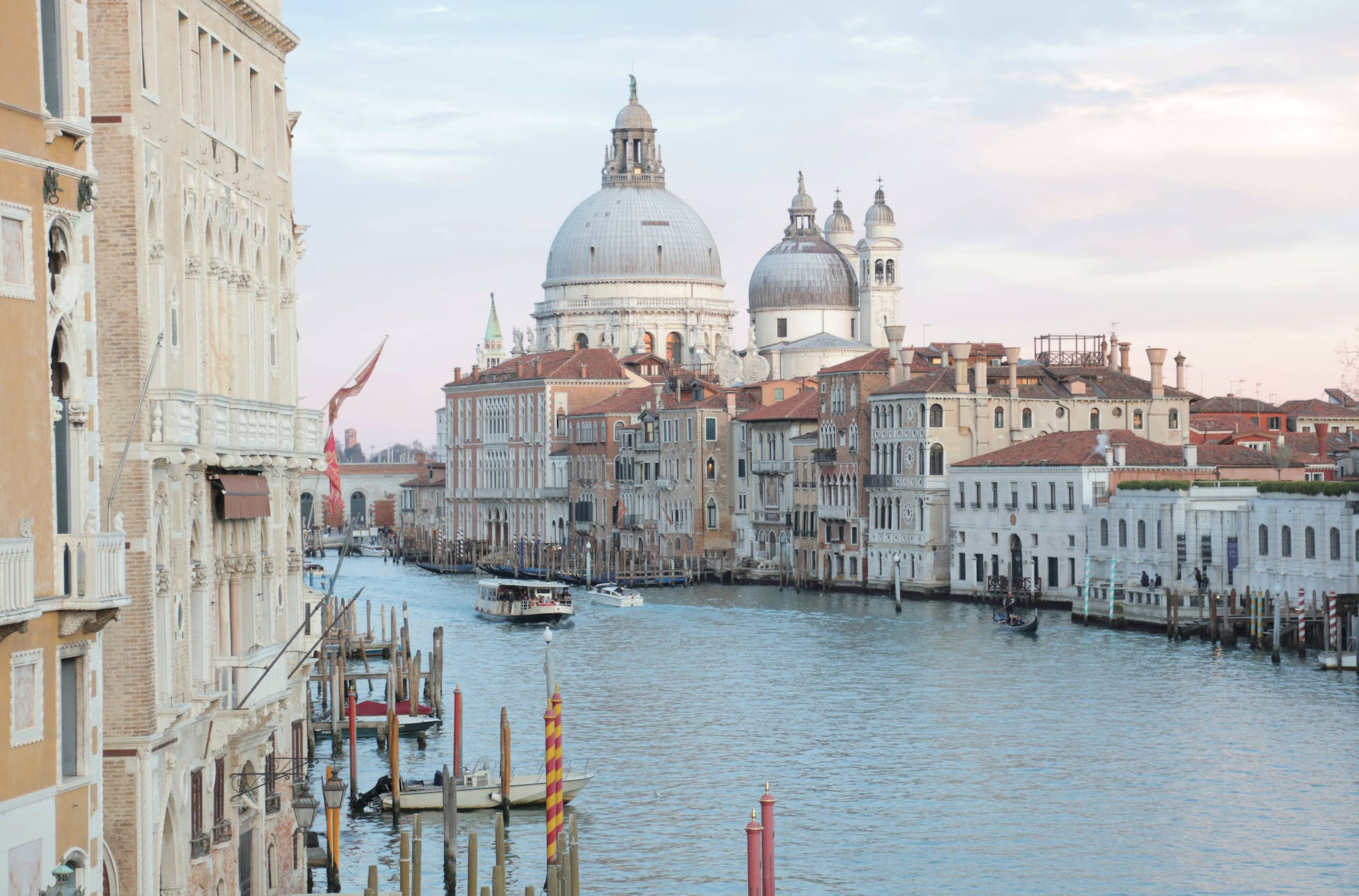 Grand Canal Morning City Background