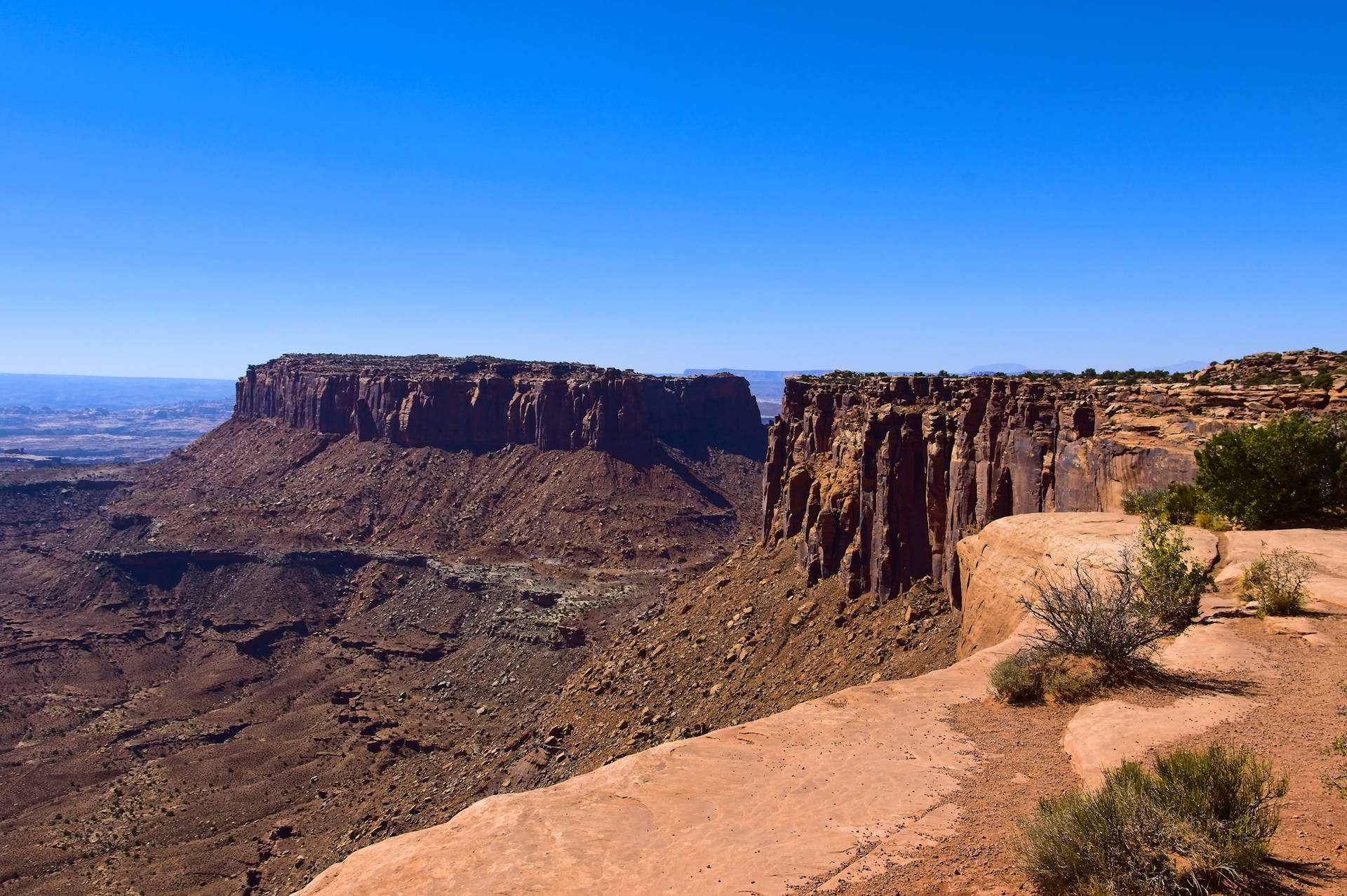 Grand View Of Canyonlands National Park Background