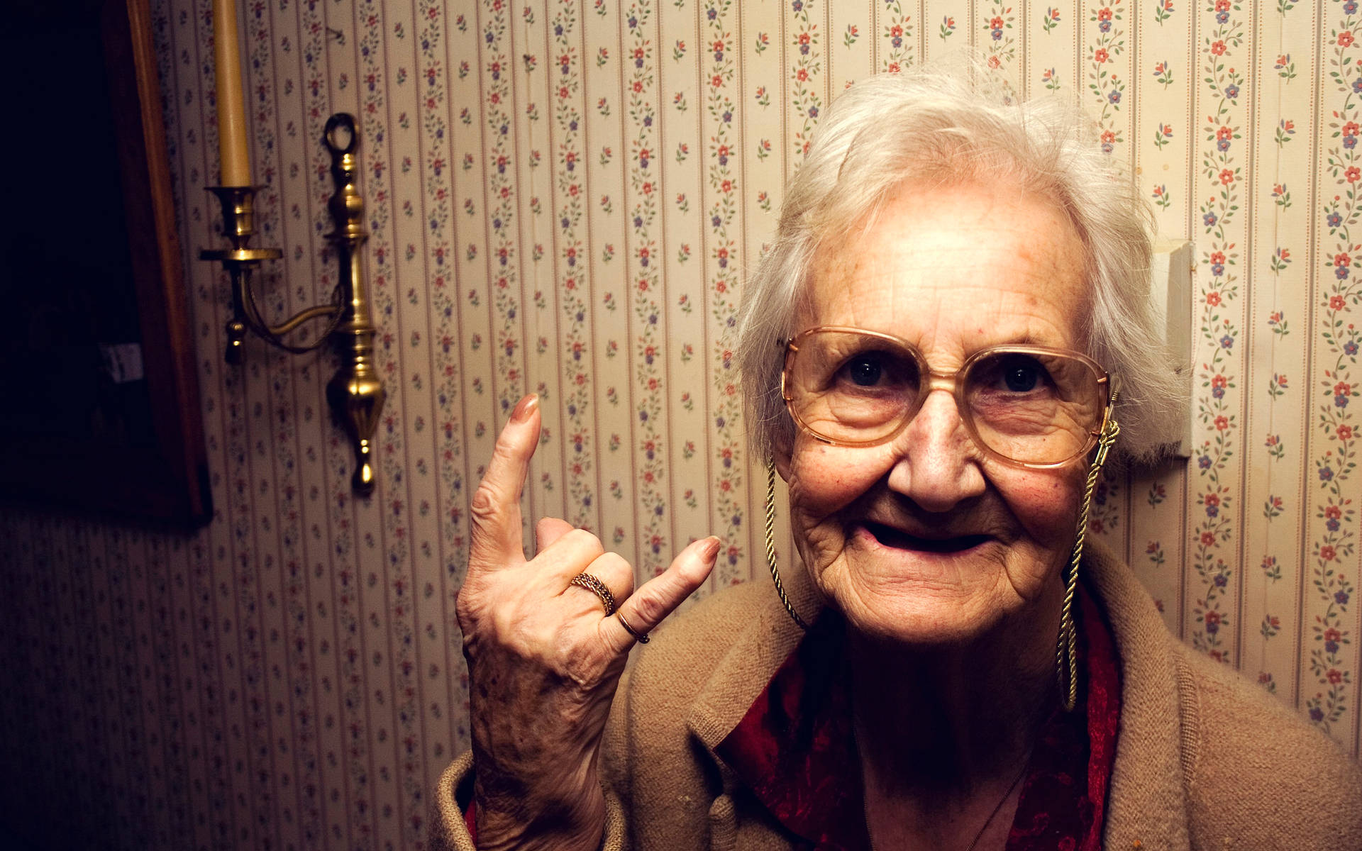 Granny Rock Hand Sign