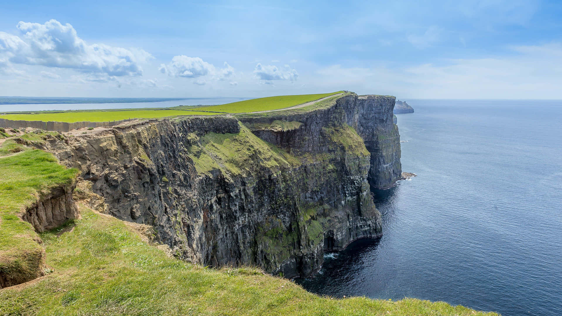 Grassy Cliff Overlooking Ireland Desktop Background